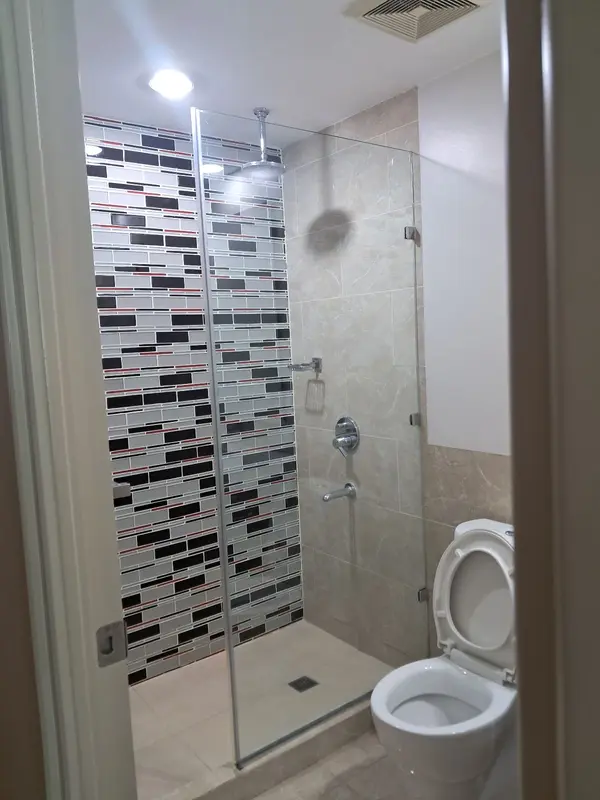 2 BR · Edades Tower