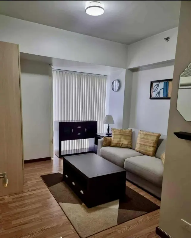 【賃貸】The Columns Legazpi Villageの2ベッドルームのコンドミニアム、写真3