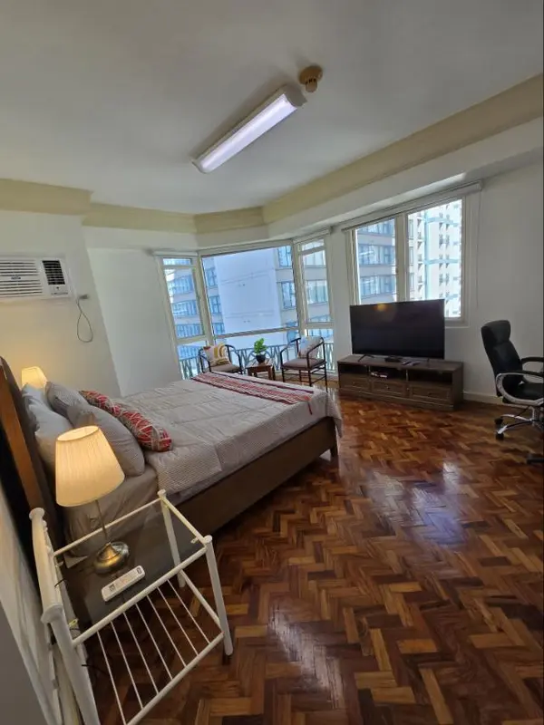 2 BR · The Regency at Salcedo
