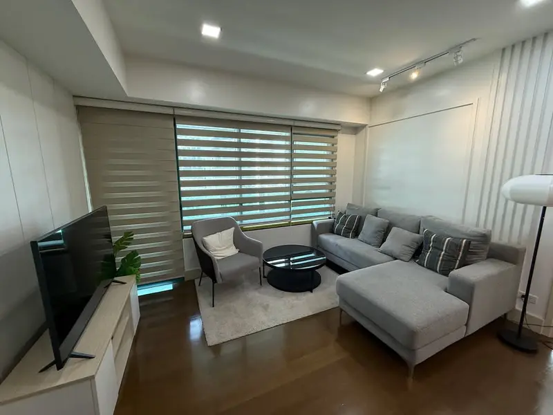 2 BR · Edades Tower