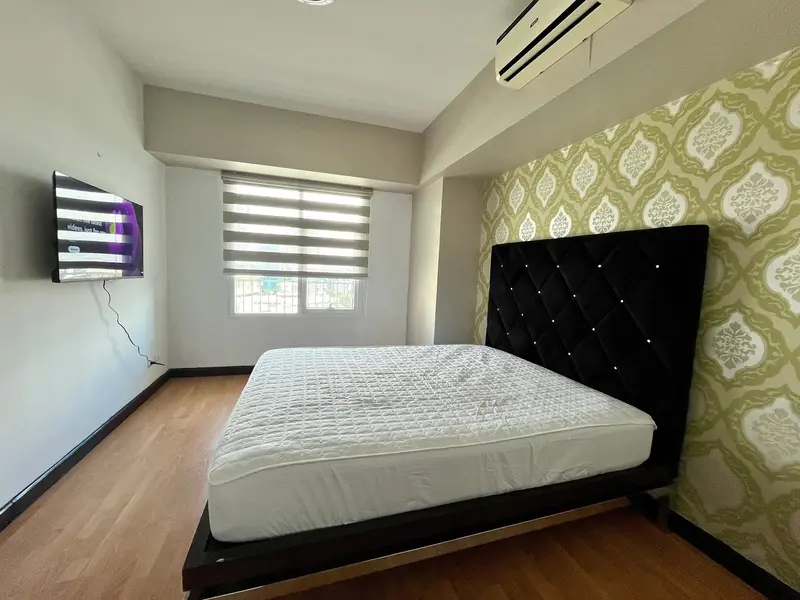 2 BR · Aston at Two Serendra