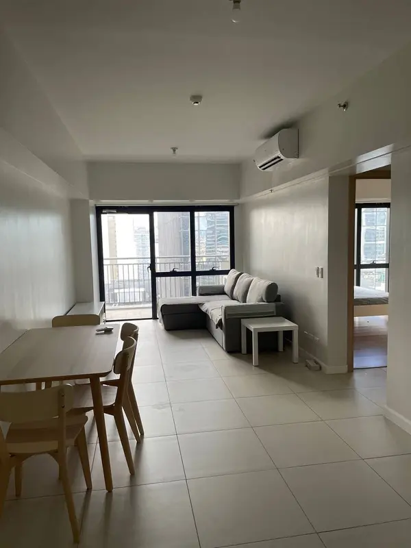 2 BR · Gentry Residences