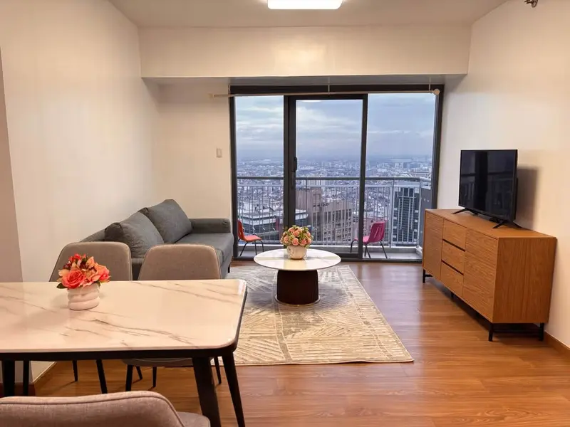 2 BR · The Rise Makati