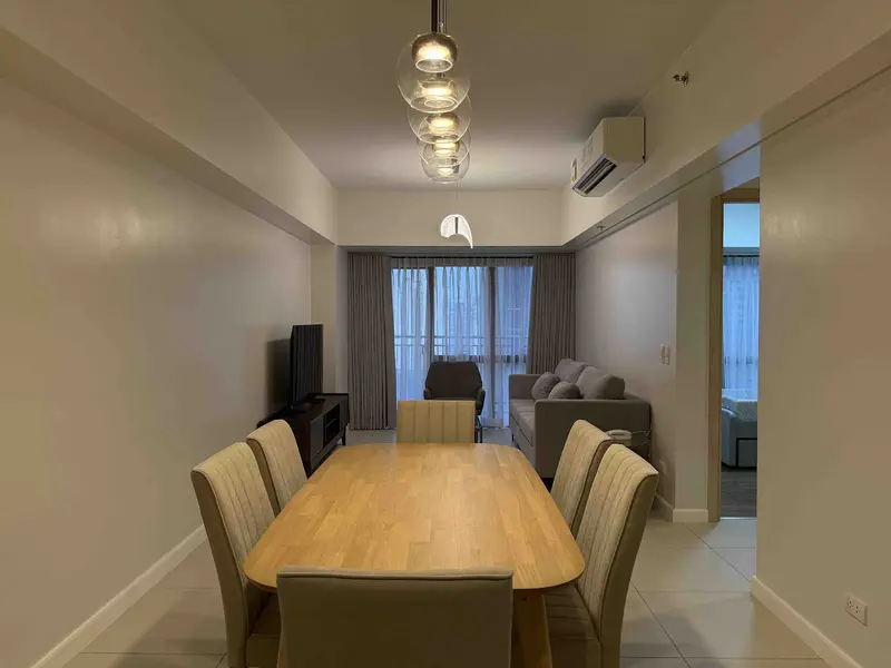 2 BR · Gentry Residences