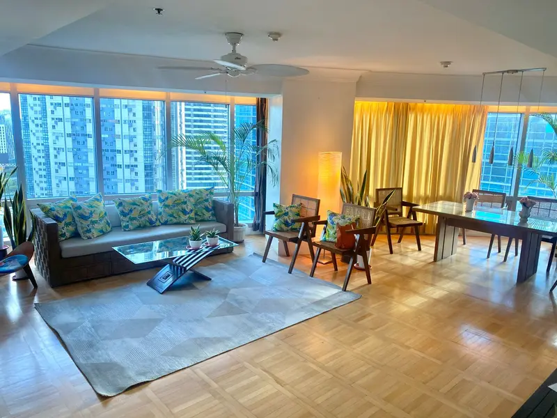 3 BR · One McKinley Place