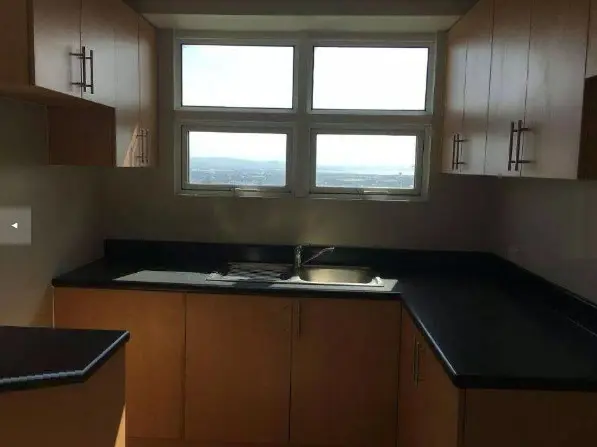 Encino at Two Serendra 3室公寓出租，第 3 张照片