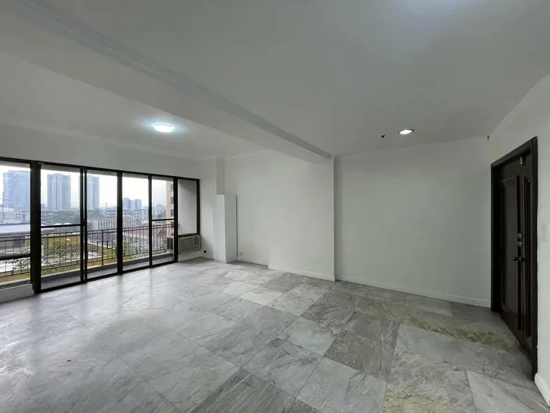 3 BR · Skyland Plaza Makati