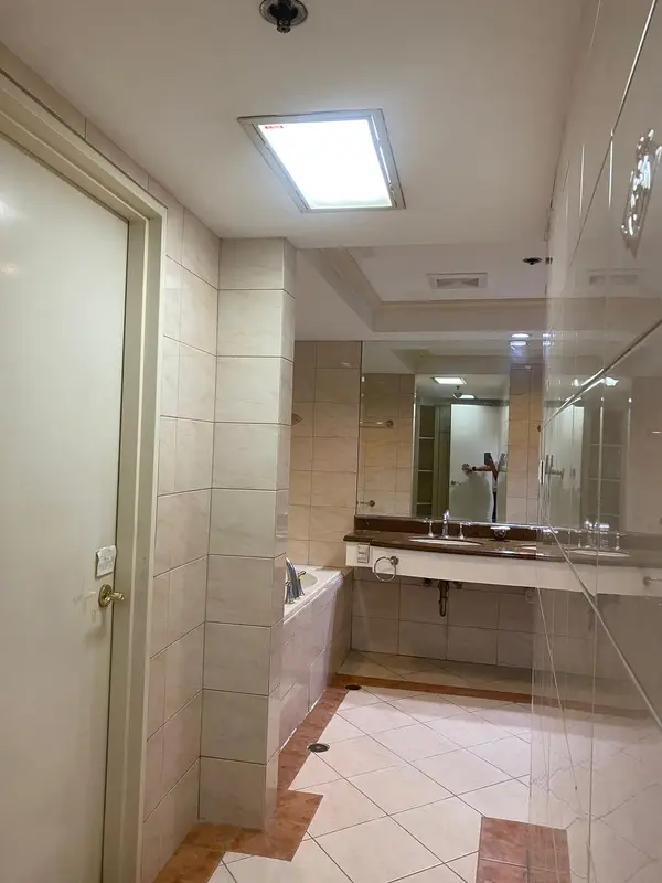 【賃貸】Forbes Tower Condominiumの3ベッドルームのコンドミニアム、写真2