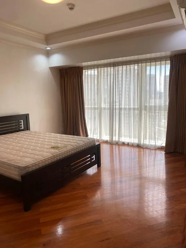 【賃貸】Forbes Tower Condominiumの3ベッドルームのコンドミニアム、写真3