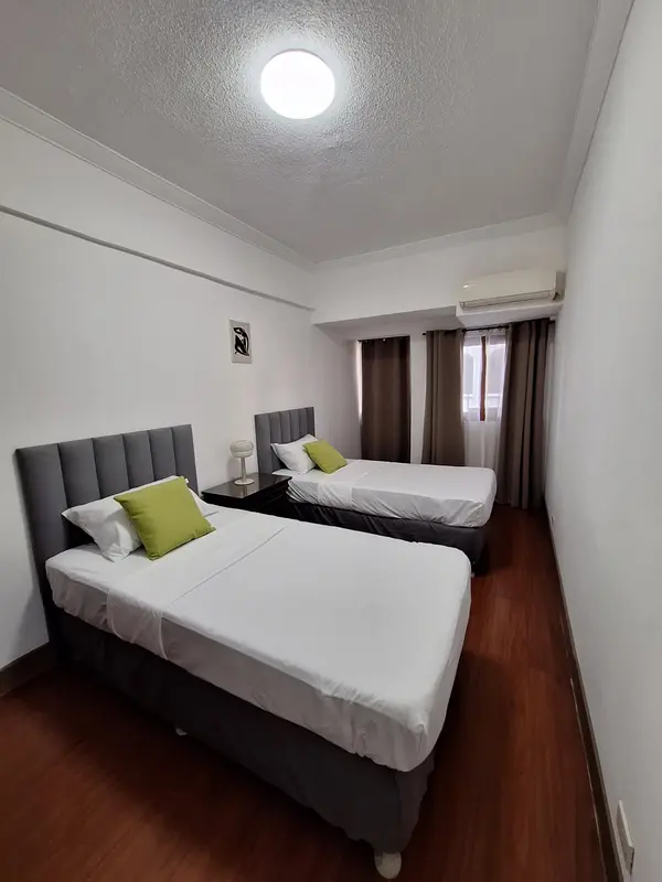 3 BR · Island Plaza