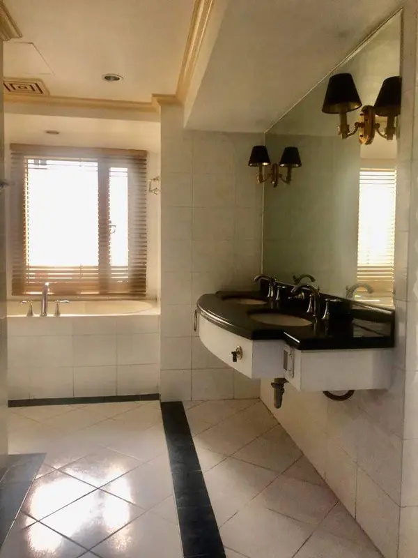 3-bedroom condo for rent in Forbes Tower, photo 3