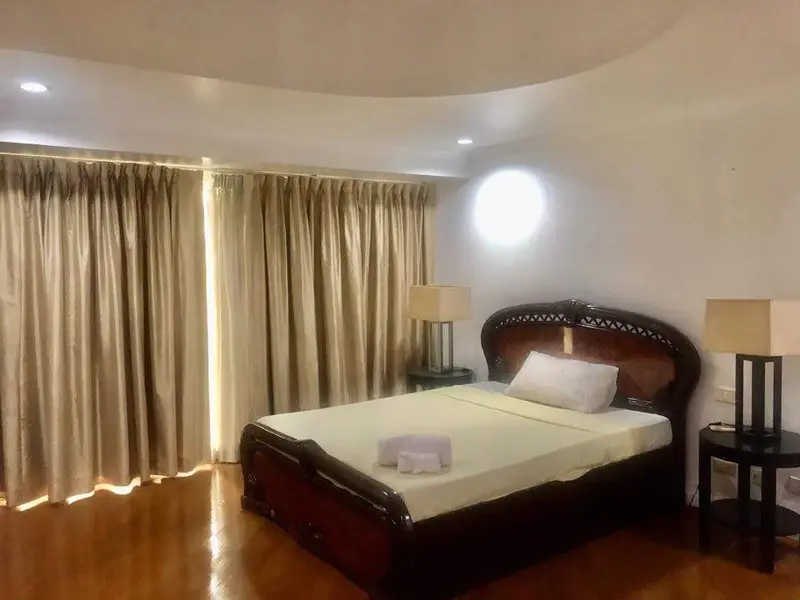 3-bedroom condo for rent in Forbes Tower, photo 4