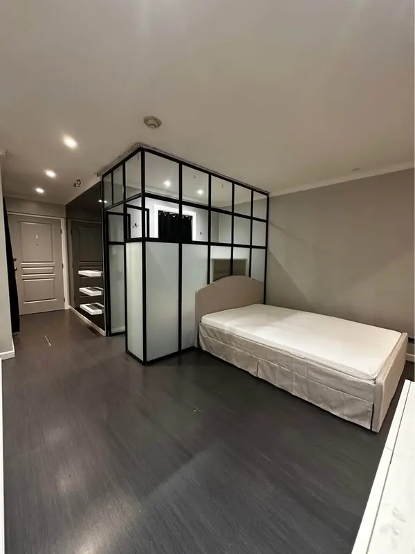 Studio condo for sale in Almond at Two Serendra, photo 2