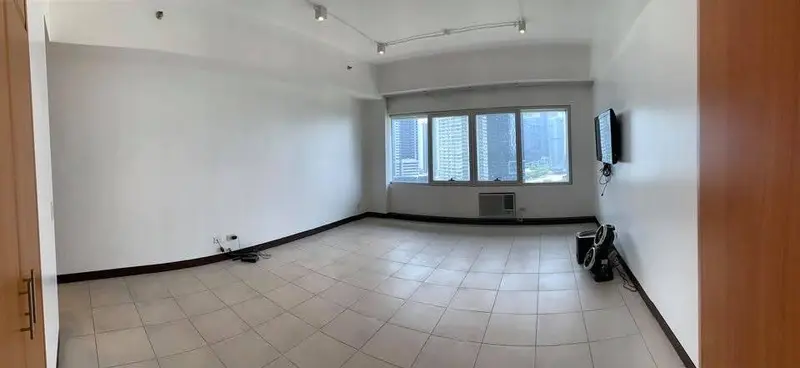 Fairways Tower 开间公寓出售，第 3 张照片