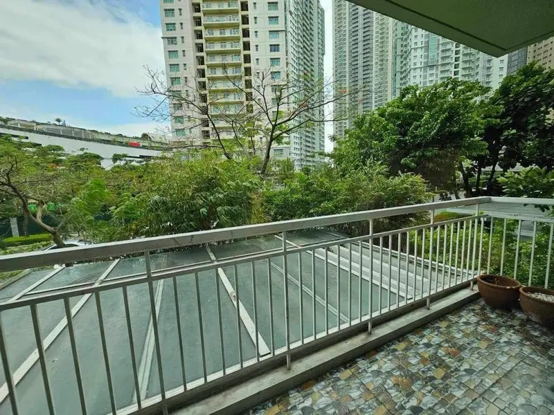 Studio · Two Serendra