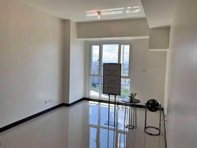 Studio · Axis Residence