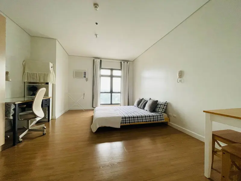 Studio · High Park Tower 2 Vertis North