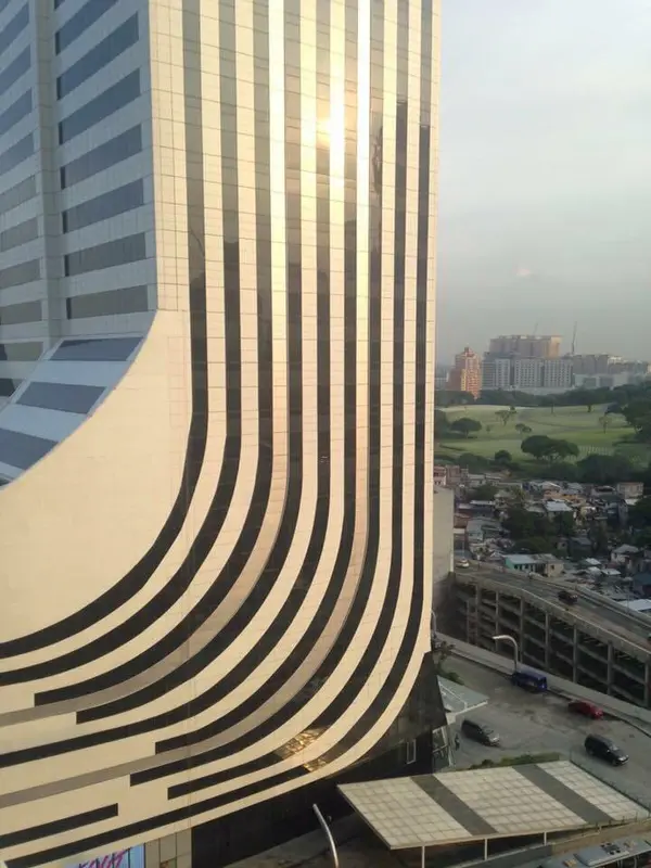 Red Oak at Two Serendra 스튜디오 콘도 매매, 사진 2