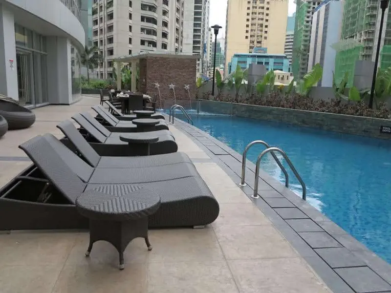 1 BR · One Central