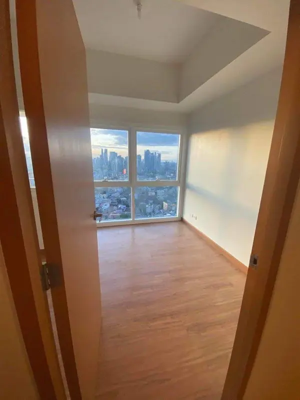 【売買】Madison Park Westの1ベッドルームのコンドミニアム、写真4