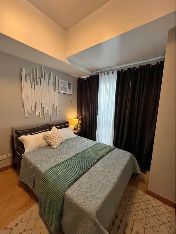 1 BR · Times Square West