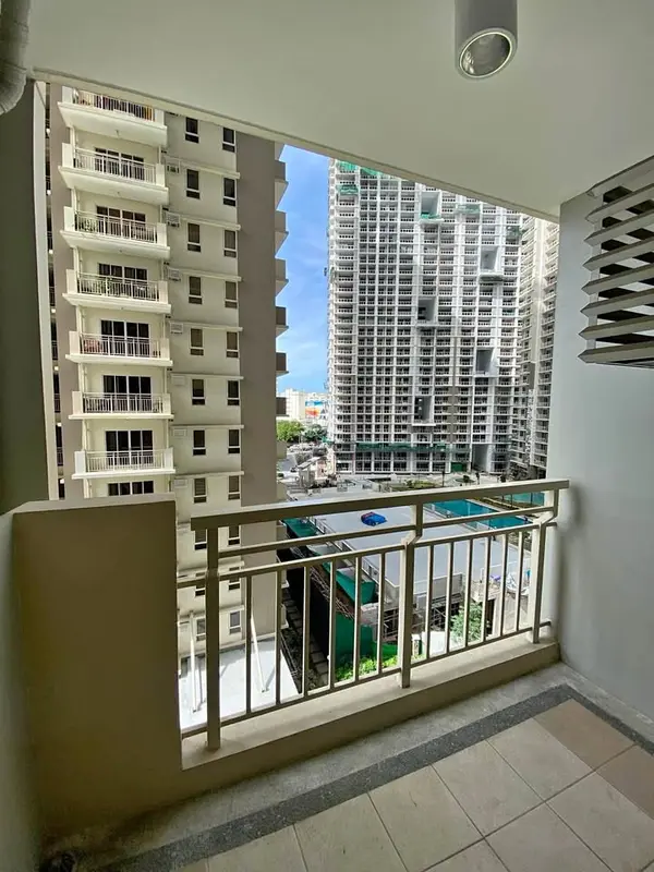 1 BR · Prisma Residences