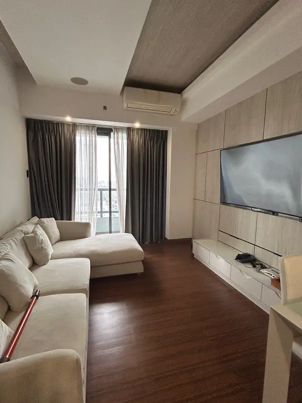 1 BR · Shang Salcedo Place