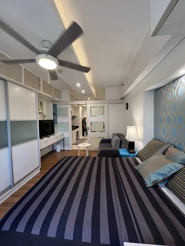 1 BR · The Columns Legazpi Village