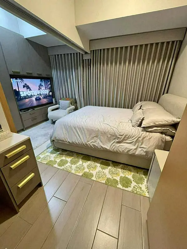 1 BR · Uptown Parksuites