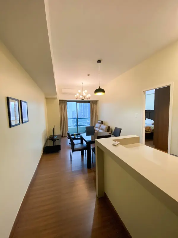 1 BR · Shang Salcedo Place