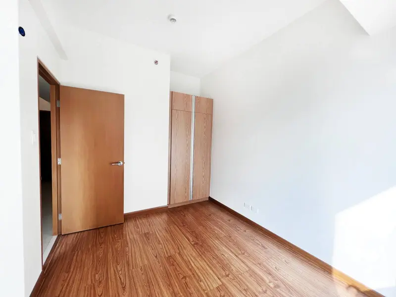 【売買】Madison Park Westの1ベッドルームのコンドミニアム、写真2