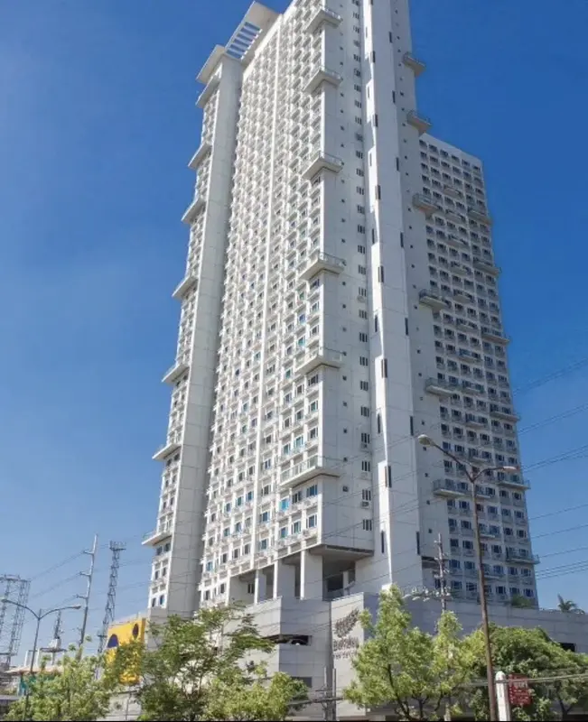 1-bedroom condo for sale in Berkeley Residences, photo 3
