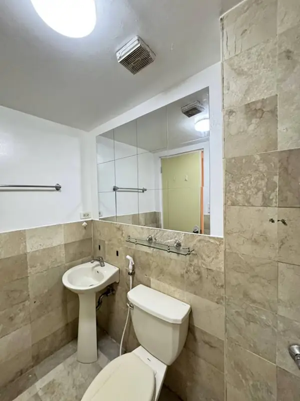 Burgundy Mckinley Place 2베드룸 콘도 매매, 사진 2