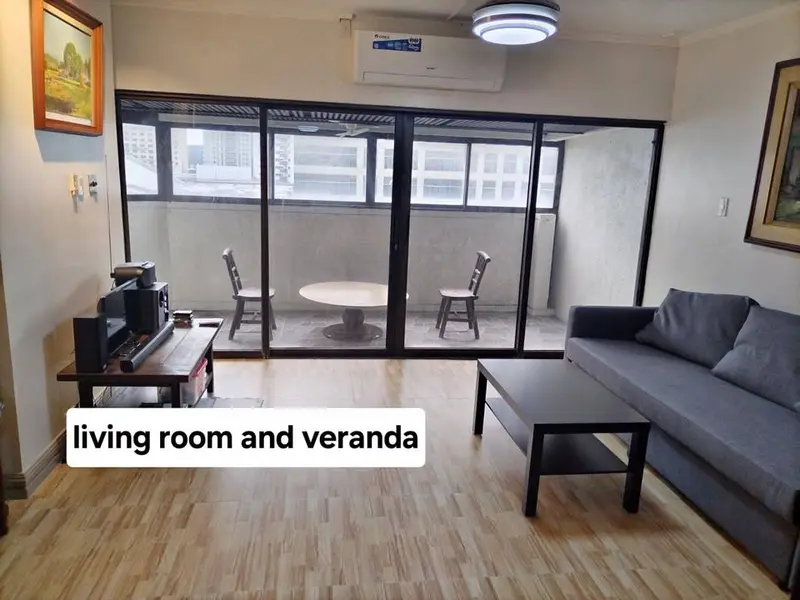 2 BR · Makati Tuscany
