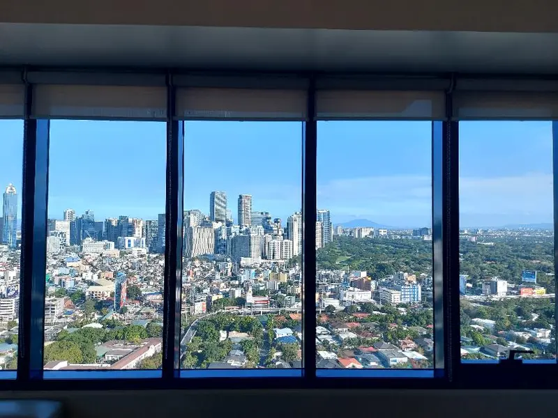 2 BR · One Rockwell