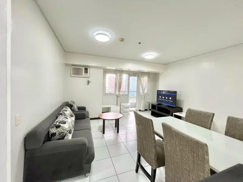 2 BR · The Columns Ayala Avenue