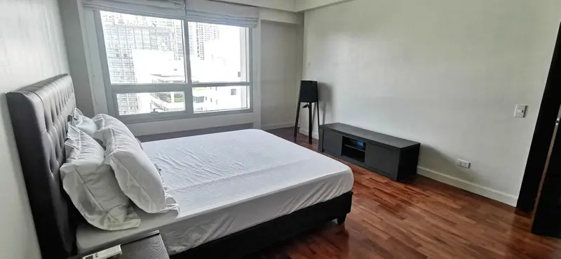 【売買】The Residences at Greenbeltの2ベッドルームのコンドミニアム、写真3