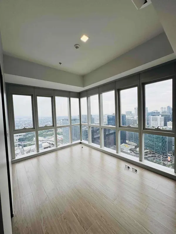 【売買】Uptown Arts Residencesの2ベッドルームのコンドミニアム、写真2
