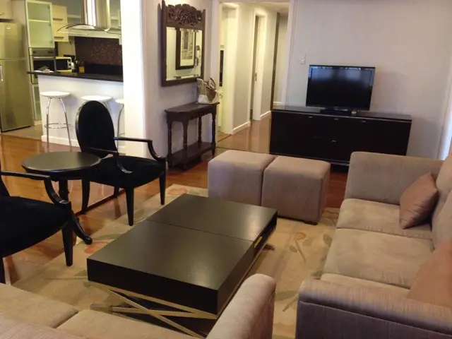 2 BR · Manhattan Square