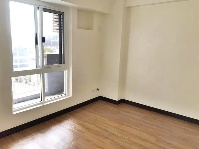 【売買】Lumiere Residencesの2ベッドルームのコンドミニアム、写真4