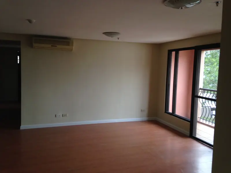 McKinley Garden Villas 3室公寓出售，第 2 张照片
