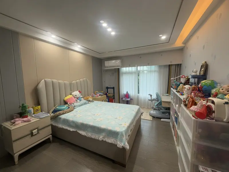 3 BR · Mahogany Tower at One Serendra
