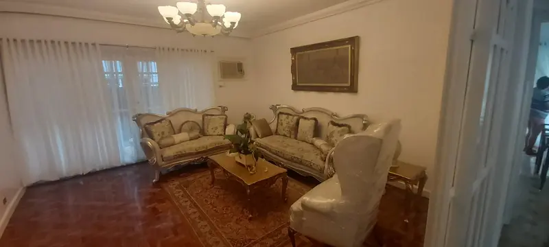 4-bedroom house and lot for rent in Valle Verde 5