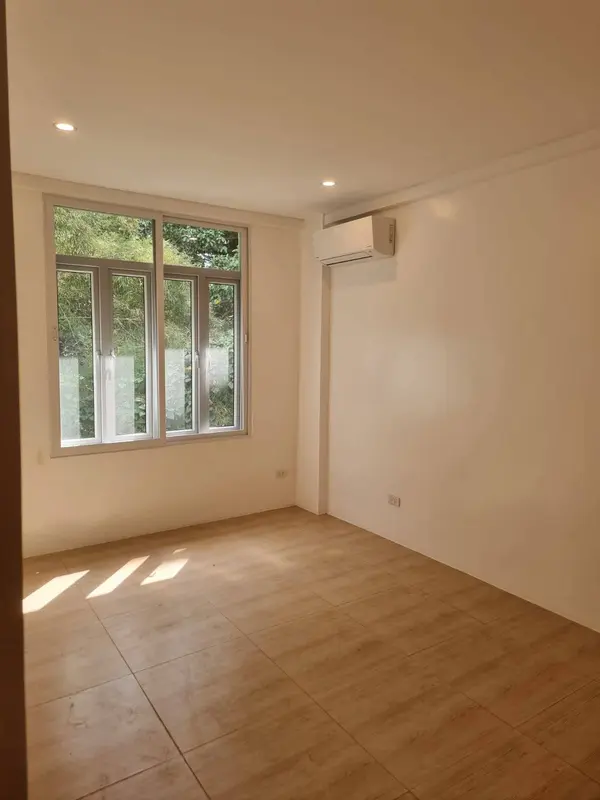 4-bedroom townhouse for rent in San Jose Village, photo 2