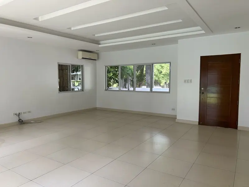 San Lorenzo Village 4베드룸 단독주택 임대, 사진 4