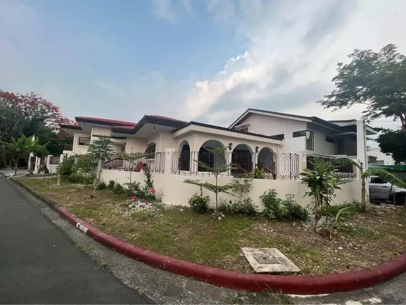 4-bedroom house and lot for rent in Alabang Hills, photo 1