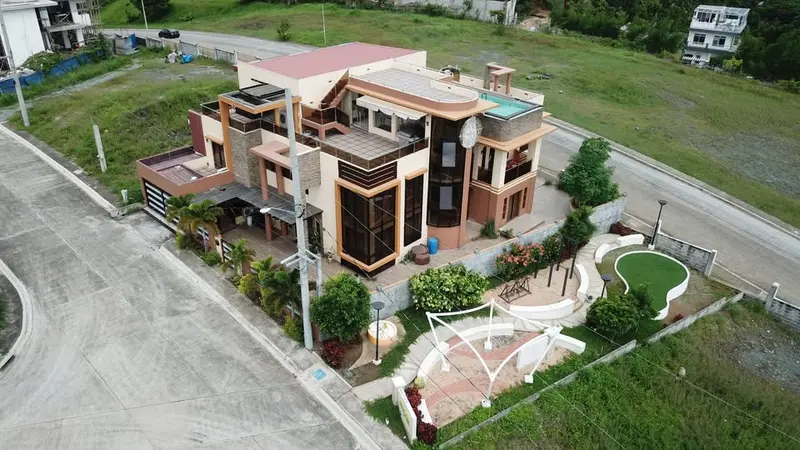 6-bedroom house and lot for sale in The Peak at Havila