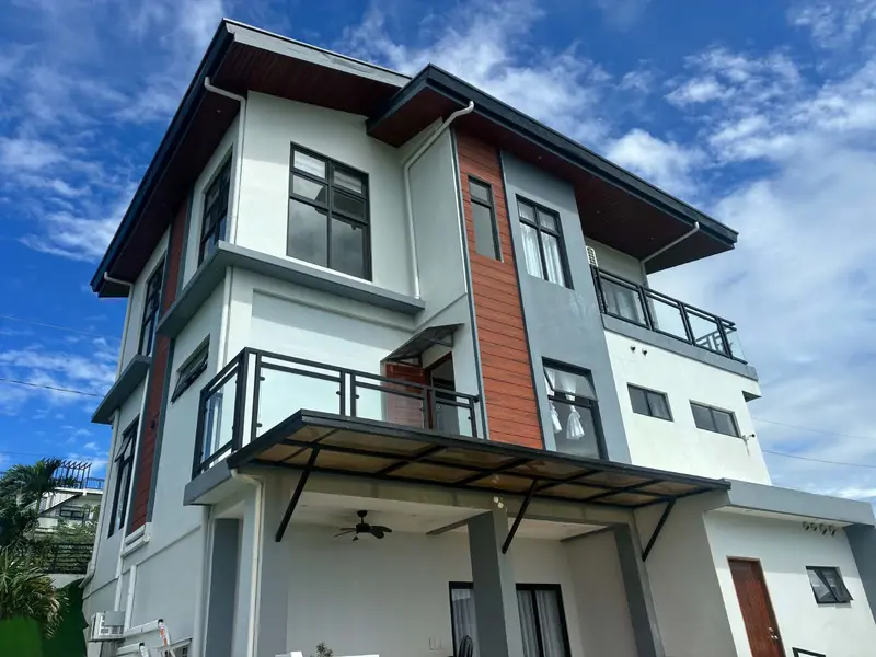 4-bedroom house and lot for sale in Sandari Batulao