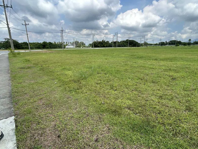 Lot for lease in Malvar