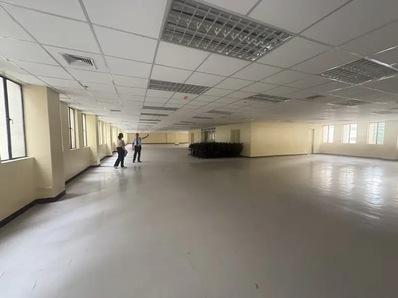 Office for lease in Bloomingdale Building